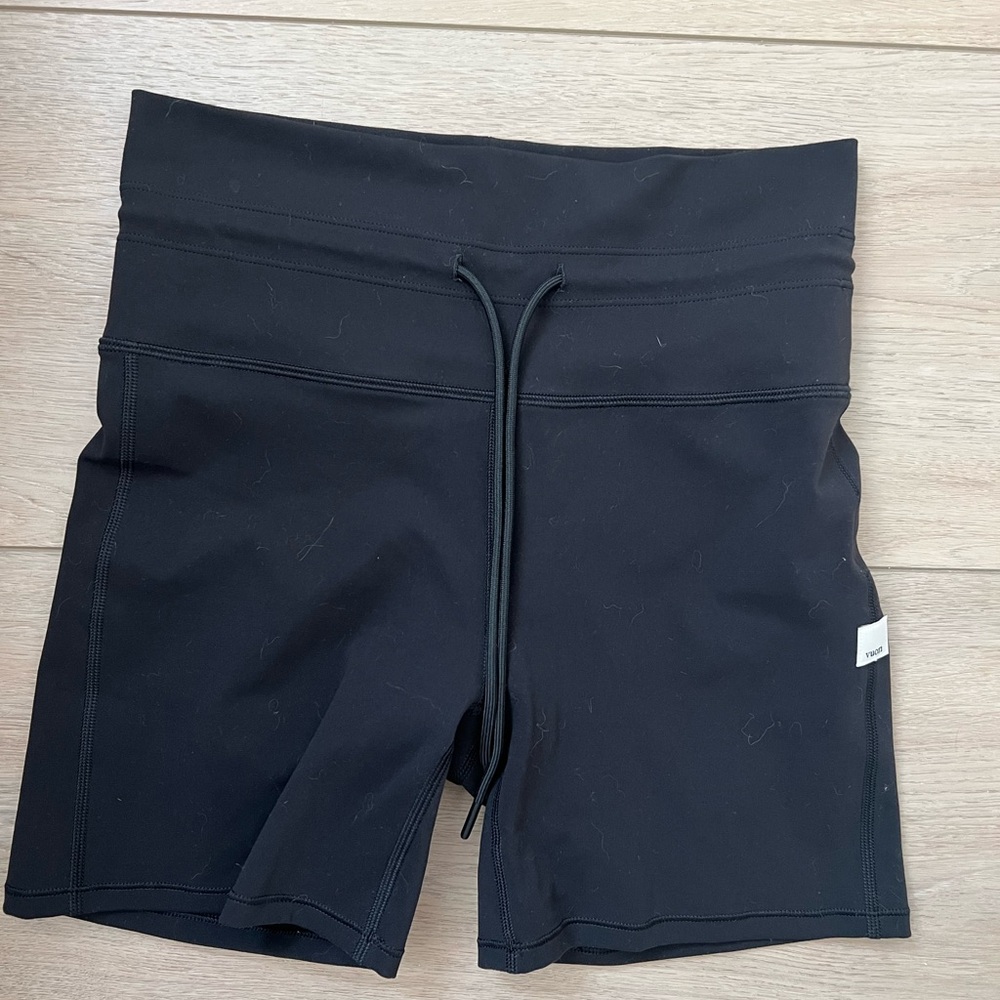 Vuori Daily Shorts